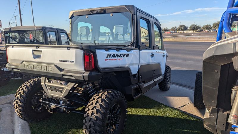 2025 POLARIS RANGER CREW XD 1500 NORTHSTAR EDITION ULTIMATE GHOST WHITE METALLIC SMOKE in a GHOST WHITE METALLIC SMOKE exterior color. Family PowerSports (877) 886-1997 familypowersports.com 