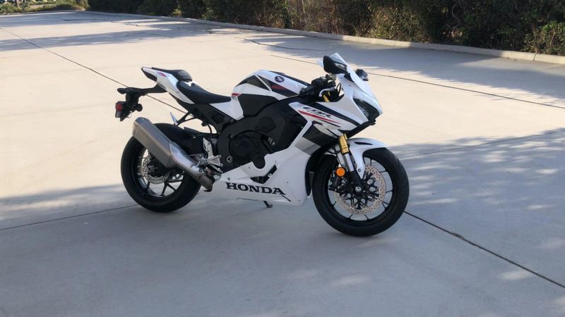 New 2027 Honda CBR1000RR ABS Image 2