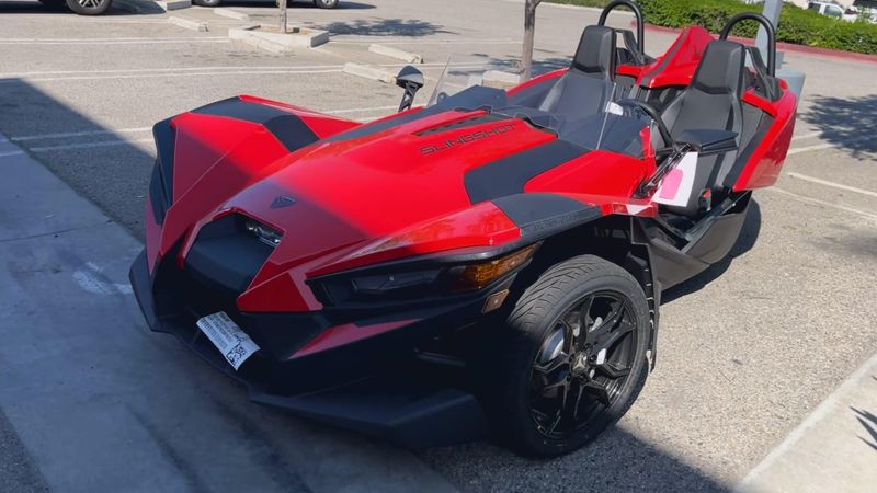 New 2025 Polaris SLINGSHOT S AUTODRIVE Image 8