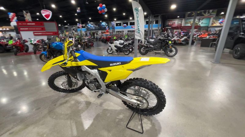 New 2027 Suzuki RM-Z450 Image 6