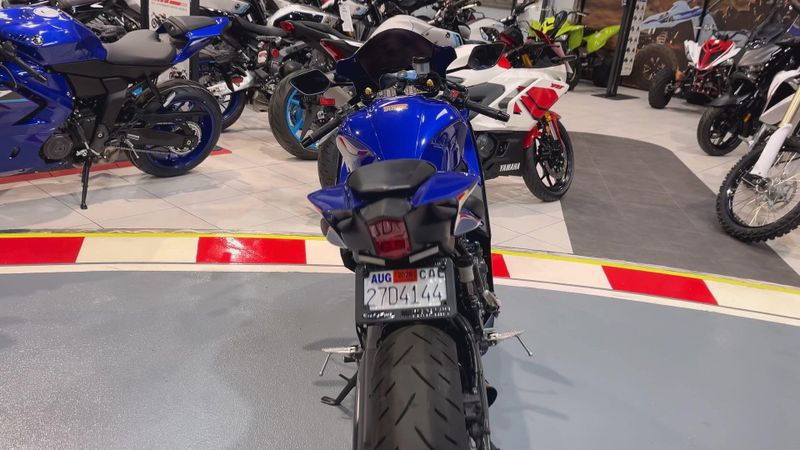Used 2023 Yamaha YZF-R7 Image 3