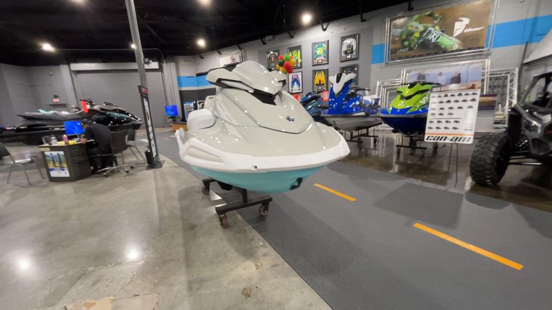 2025 Yamaha VX CRUISER HO W/AUDIO  in a PEARL/MINT exterior color. Del Amo Motorsports of Redondo Beach (424) 390-7811 delamomotorsports.com 
