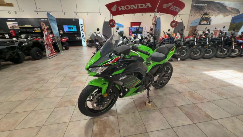 Used 2023 Kawasaki NINJA 650 Image 5