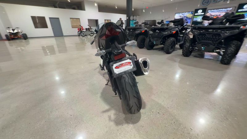 New 2026 Kawasaki NINJA ZX-6R Image 2