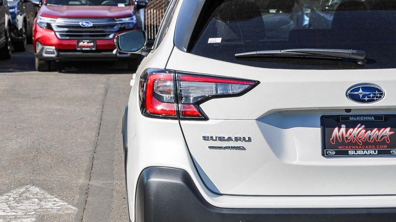 2025 Subaru Outback PremiumImage 11
