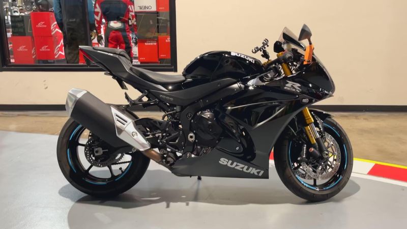 Used 2024 Suzuki GSX-R1000R CA Image 5