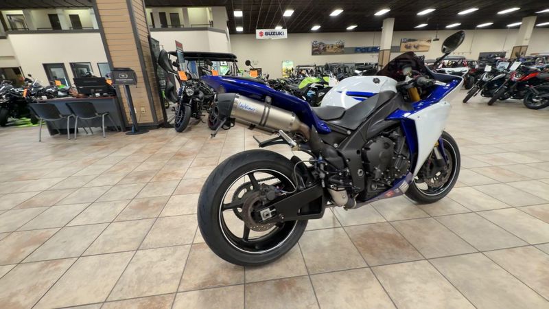 Used 2014 Yamaha YZF-R1 CA Image 9