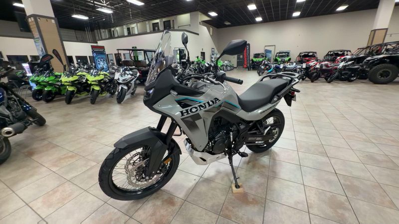 New 2026 Honda TRANSALP E-CLUTCH Image 6