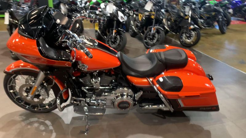 Used 2022 Harley-Davidson Road Glide CVO Road Glide Image 6