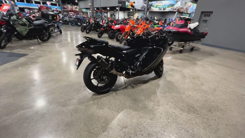 Used 2023 Suzuki Hayabusa Image 8