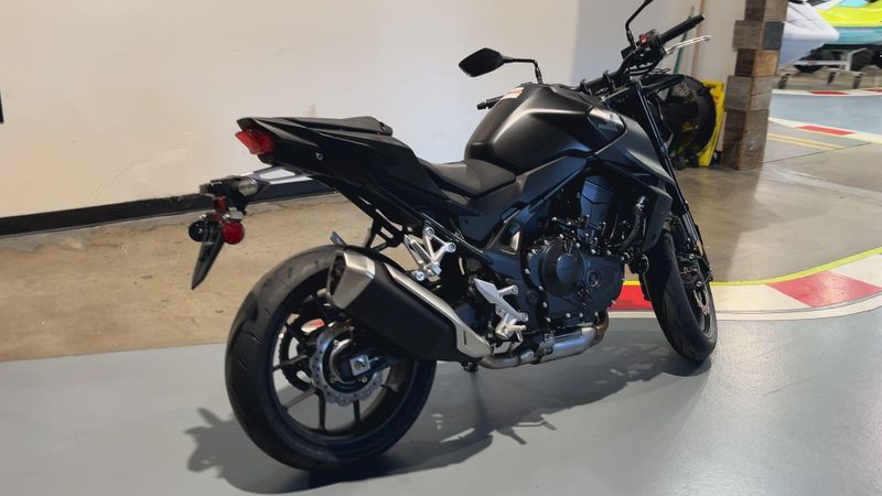 New 2025 Honda CB750 HORNET Image 9