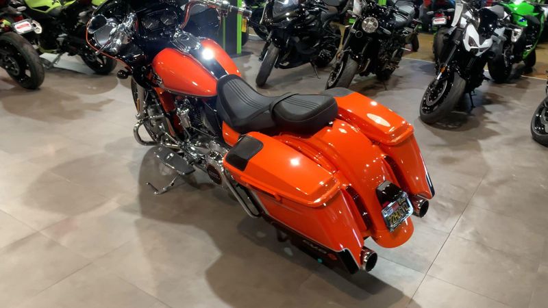 Used 2022 Harley-Davidson Road Glide CVO Road Glide Image 7