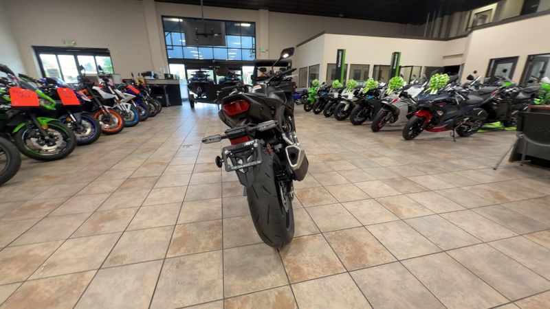 New 2025 Honda CB750 HORNET Image 8