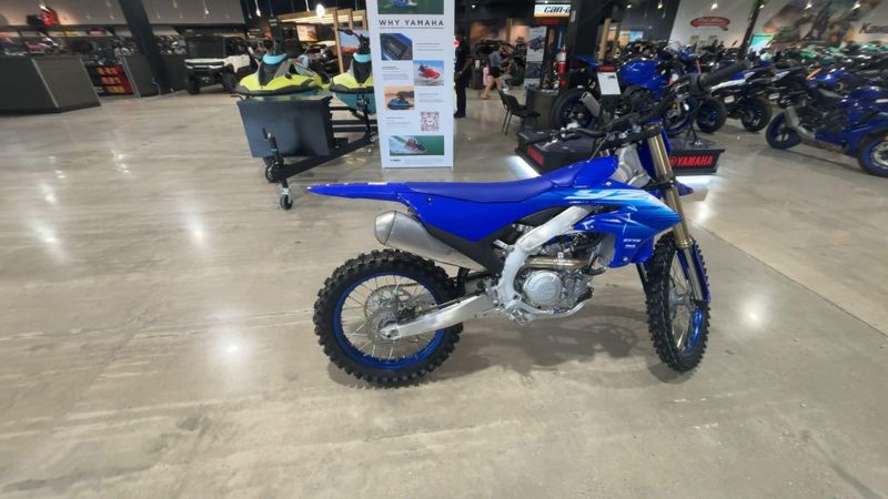 New 2027 Yamaha YZ450F Image 3