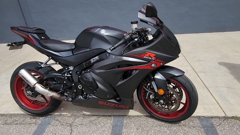 Used 2017 Suzuki GSX-R1000 Image 5