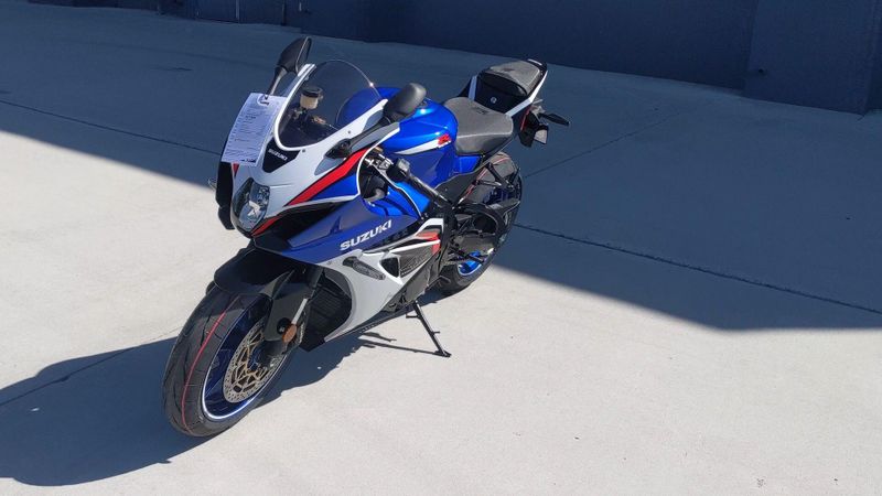 New 2027 Suzuki GSX-R1000 40TH ANNIVERSARY EDITION Image 8