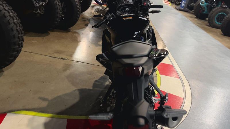 New 2026 Yamaha YZF-R3 ABS Image 3