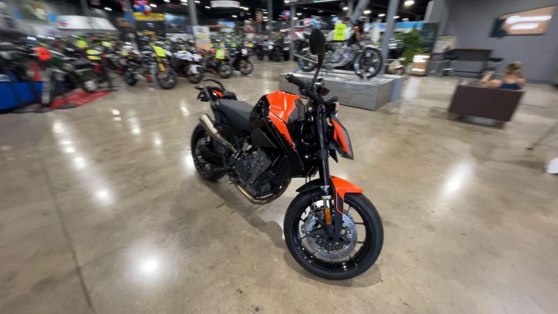 Used 2022 KTM 890 DUKE Image 2