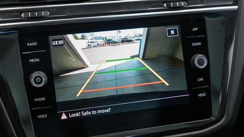 2023 Volkswagen Tiguan 2.0T SE R-Line BlackImage 23
