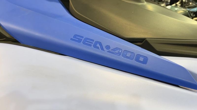 New 2025 Sea-Doo SPARK FOR 3 90 CONVENIENCE PACKAGE (SOUND SYSTEM) Image 5