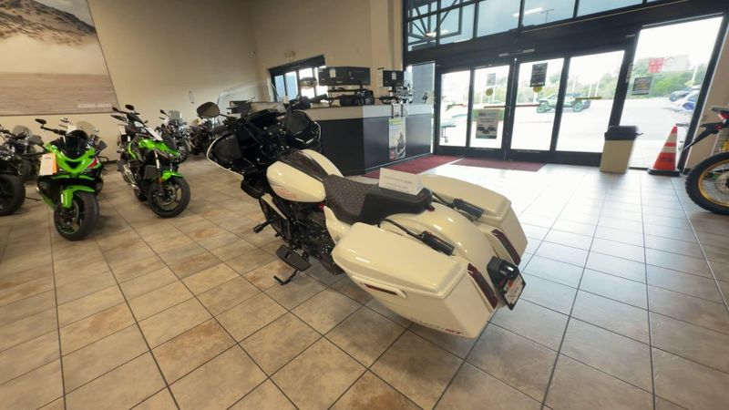 Used 2024 Harley-Davidson ROAD GLIDE CVO ST Image 8