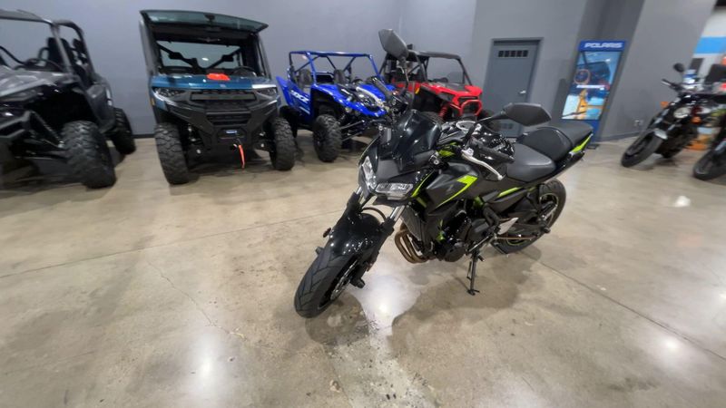 2022 Kawasaki Z650 Base  in a BLACK exterior color. Del Amo Motorsports of Redondo Beach (424) 390-7811 delamomotorsports.com 