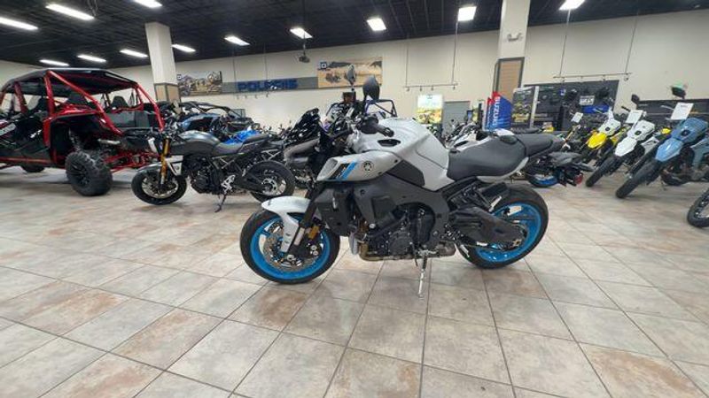 New 2026 Yamaha MT-10 Image 5