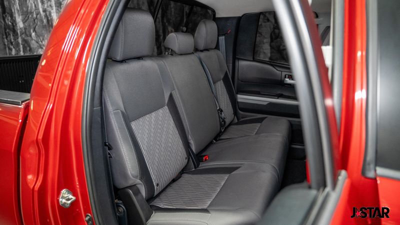 2017 Toyota Tundra SR5 photo 17