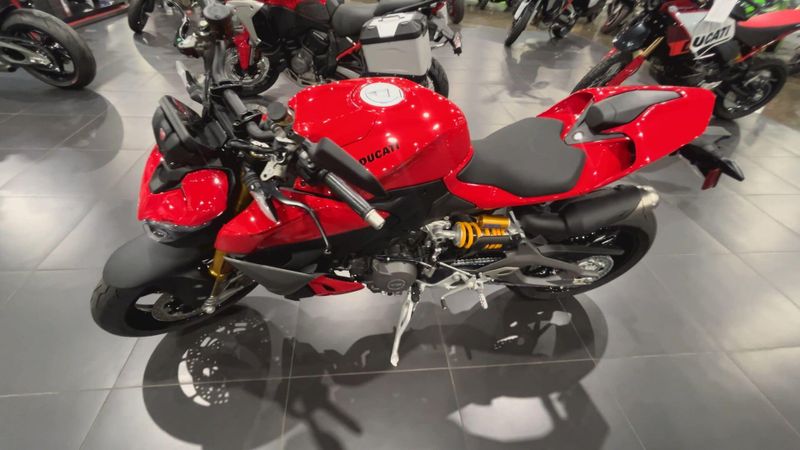 New 2025 Ducati STREETFIGHTER V2 S 896 Image 5