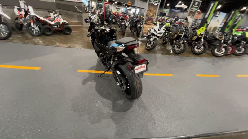 New 2027 Suzuki GSX-R750 Image 7