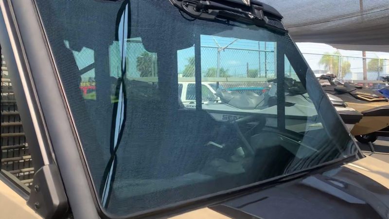 New 2025 Can-Am DEFENDER MAX LIMITED CAB HD10 Image 8