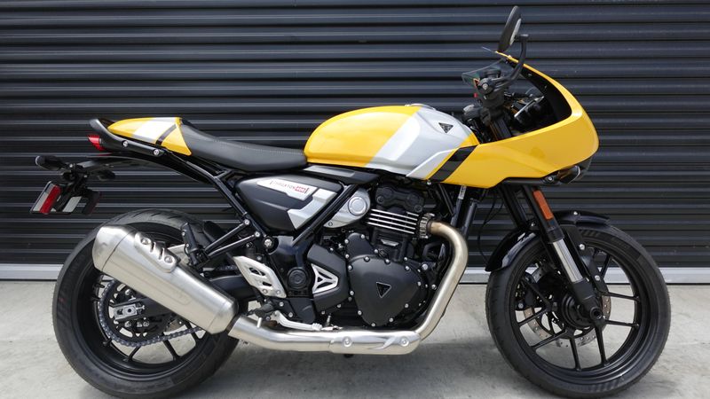 New 2026 Triumph Thruxton 400 