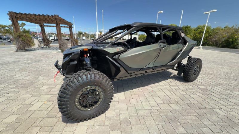 New 2026 Can-Am MAVERICK R MAX X RC WITH SMART-SHOX 999T DCT Image 5