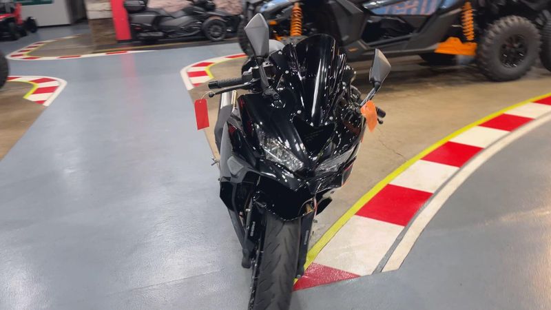 Used 2024 Kawasaki Ninja ZX-4R ABS Image 7