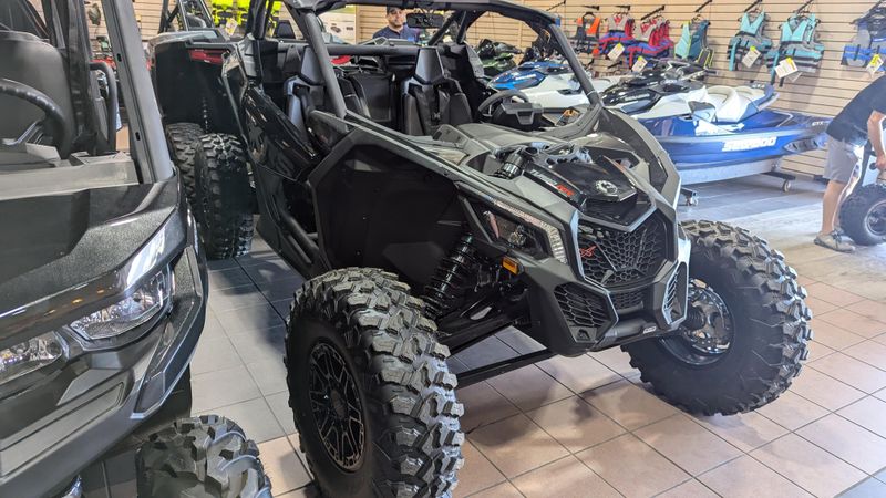 2025 Can-Am MAVERICK XRS 72 TURBO RR TRIPLE BLACKImage 3