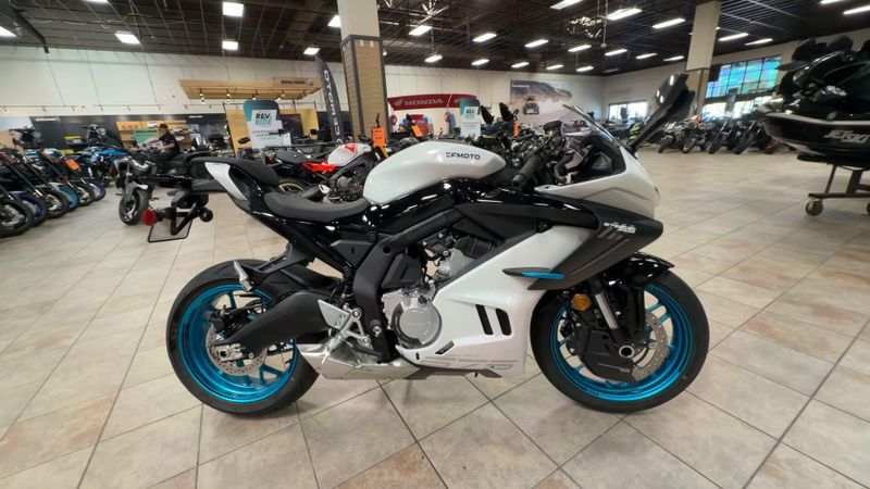 New 2026 CFMOTO 675SS Image 2