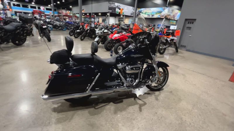 Used 2019 Harley-Davidson STREET GLIDE Image 9