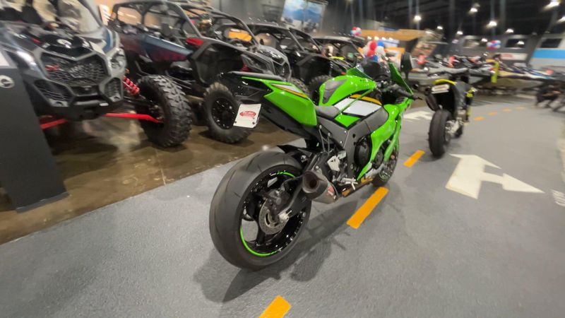 Used 2025 Kawasaki NINJA ZX 10R ABS KRT EDITION Image 8