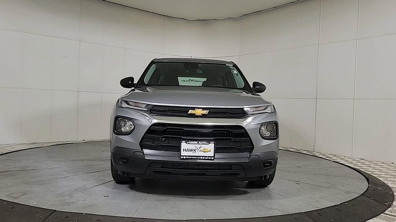 2023 Chevrolet Trailblazer LS photo 2