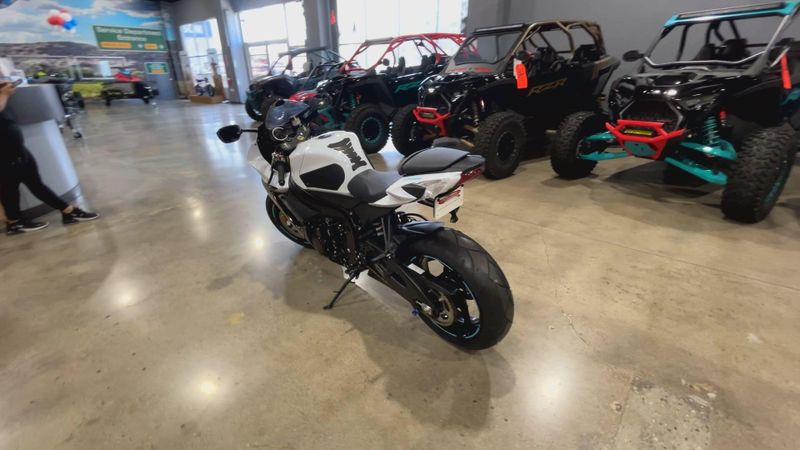 2020 Suzuki GSX-R750 Image 6