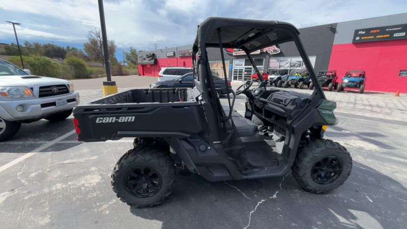 Used 2023 Can-Am DEFENDER DPS HD7 Image 9