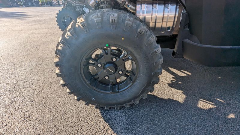 2025 POLARIS RANGER CREW XP 1000 PREMIUM STEALTH GRAY in a STEALTH GRAY exterior color. Family PowerSports (877) 886-1997 familypowersports.com 