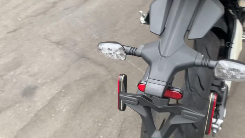 New 2025 Triumph DAYTONA 660 Image 2