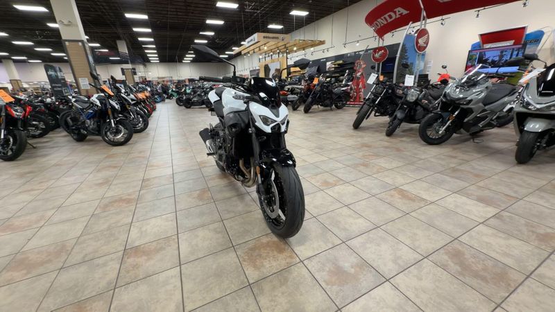 New 2026 Kawasaki Z900 ABS Image 3