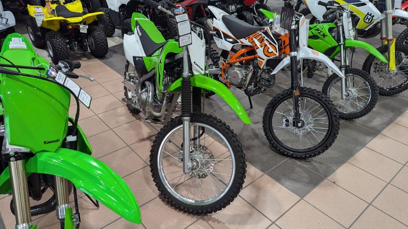 2023 Kawasaki KLX 140R LImage 3