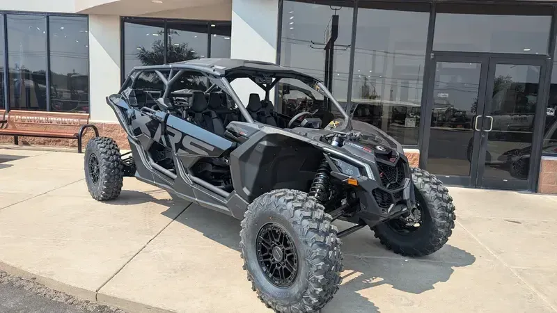 2025 Can-Am MAVERICK MAX XRS 72 TURBO RR TRIPLE BLACKImage 3