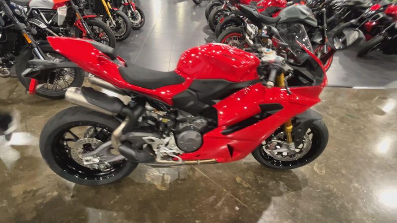 New 2026 Ducati PANIGALE V2 S 896 Image 9