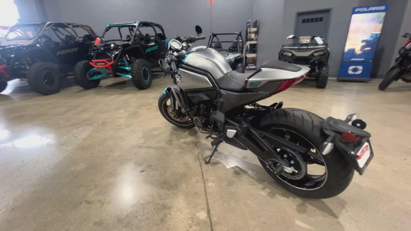 2023 CFMOTO CL-X 700 Image 9