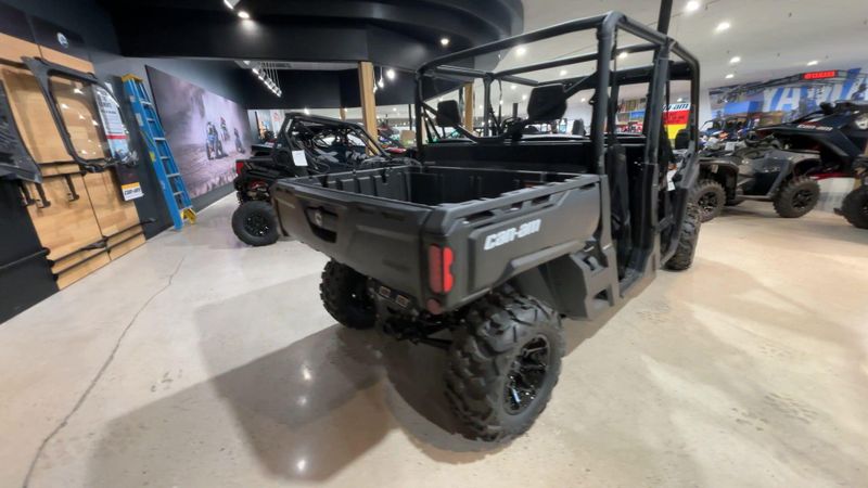 New 2026 Can-Am DEFENDER MAX DPS HD9 Image 3