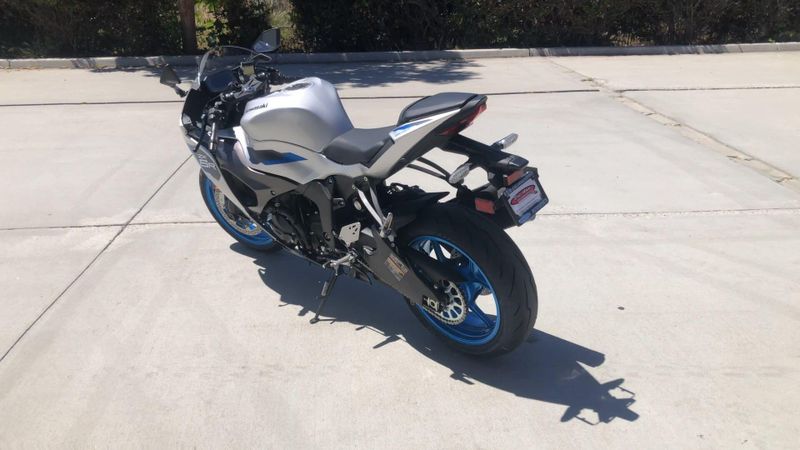 New 2027 Kawasaki NINJA ZX-6R Image 3